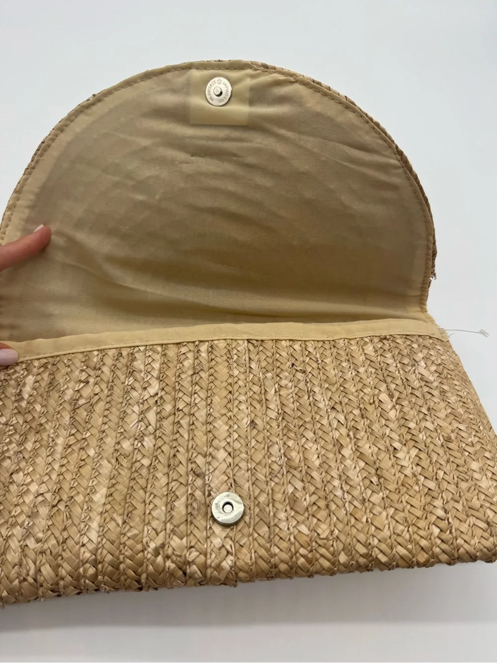 Shiraleah Woven Straw Envelope Clutch in Natural